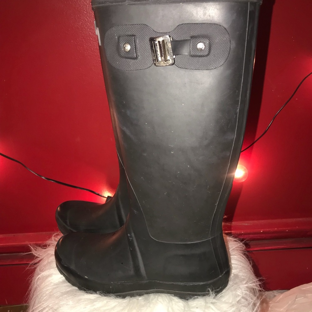 Hunter: Black Rainboots - Picture 2 of 4